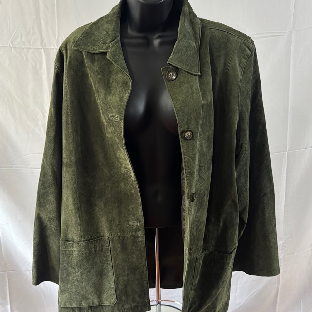 Green Utility Jacket with Relaxed Fit and Collared Neckline
